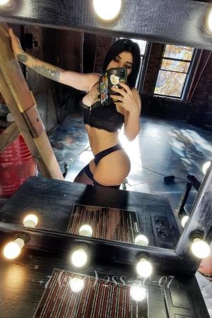 Проститутка Миниатюрная дьяволица -в сексе мастерица, СПб у метро Приморская