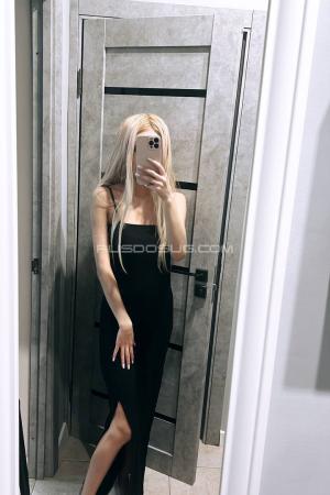 Проститутка Карина, в Питере у метро Электросила