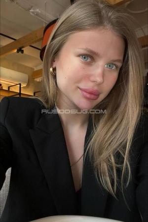 Проститутка Олеся, СПб у метро Невский проспект