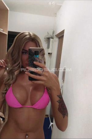 Проститутка Алёна Инди, в Питере у метро Комендантский проспект