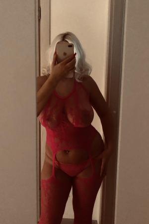 Проститутка Катя, в Питере у метро Комендантский проспект