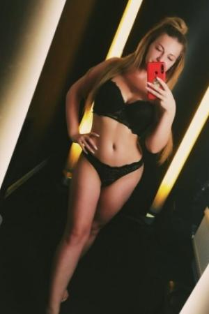 Проститутка Юля Инди, СПб у метро Пионерская