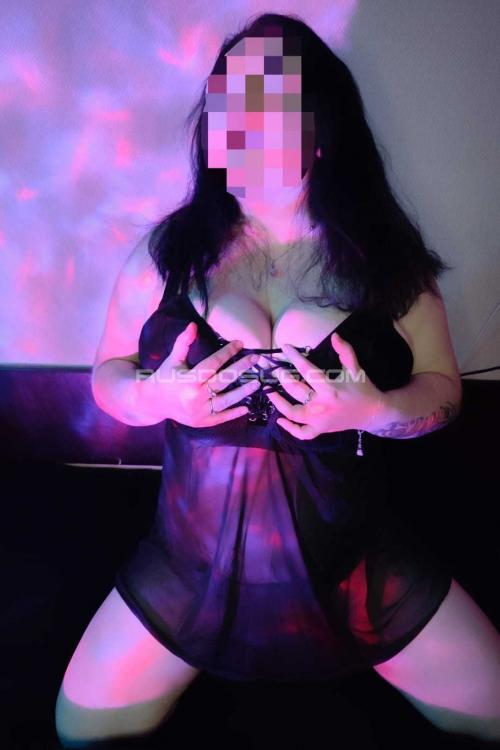 Проститутка Милана, Москва у метро Бульвар Дмитрия Донского